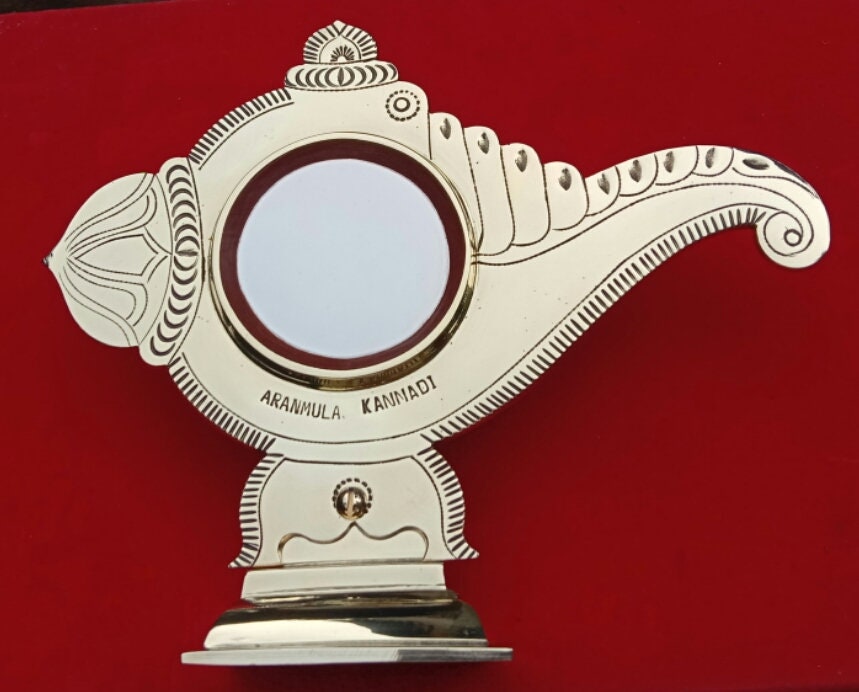 Aranmula Handmade Metal Mirror - Traditional Conch Model with Stand- Shanku Peedom, Aaranmula Kannadi