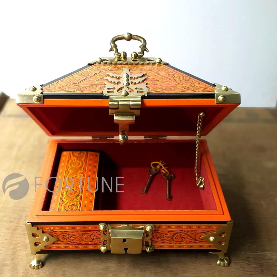 Indian home decor, Jewel Box Kerala Wooden Handmade with amazing brass work and mural painted, Kerala traditional box Nettoor petti, Gift