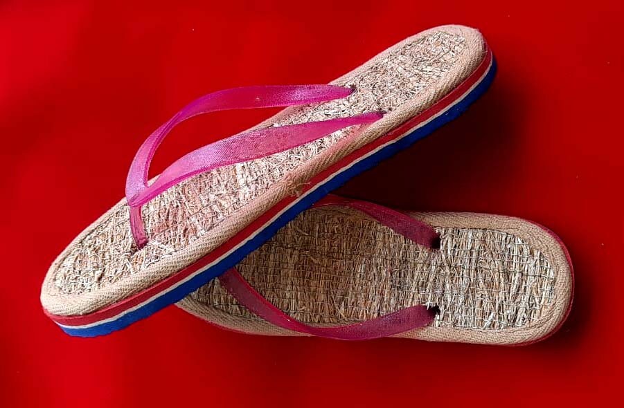 Ramacham Footwear, Organic Slippers, Slipper stuffed with roots of Ramacham / Vetiver, Herbal Sandals - Color Set of 2 Pairs