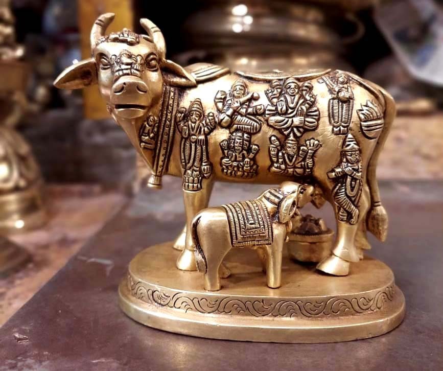 Bronze gift idol, Kamdhenu Cow and Calf Figurine Decorative Gift Item Bronze Statue, Gomatha Idol