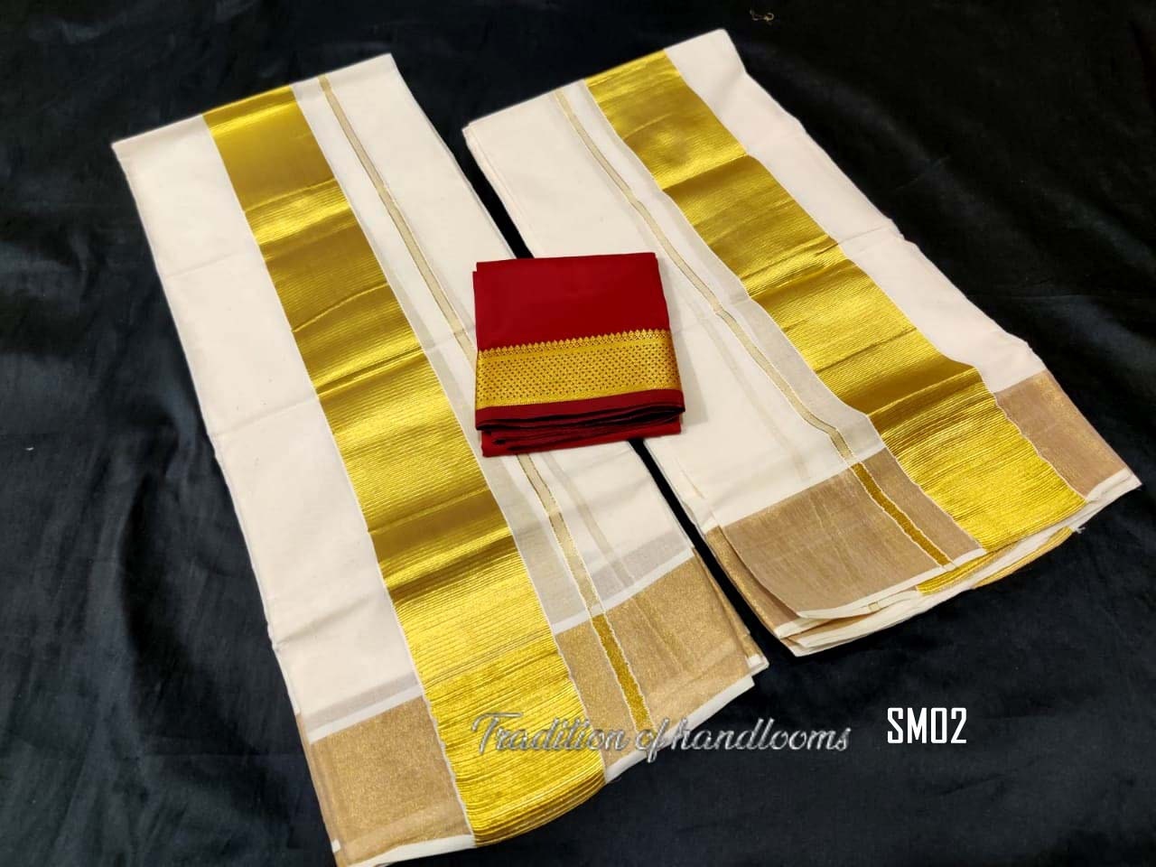 Women&#39;s Cotton Kerala Kasavu Set Mundu with Blouse Material / Indian traditional women clothing/ Handmade designs, Vishu Special Dress