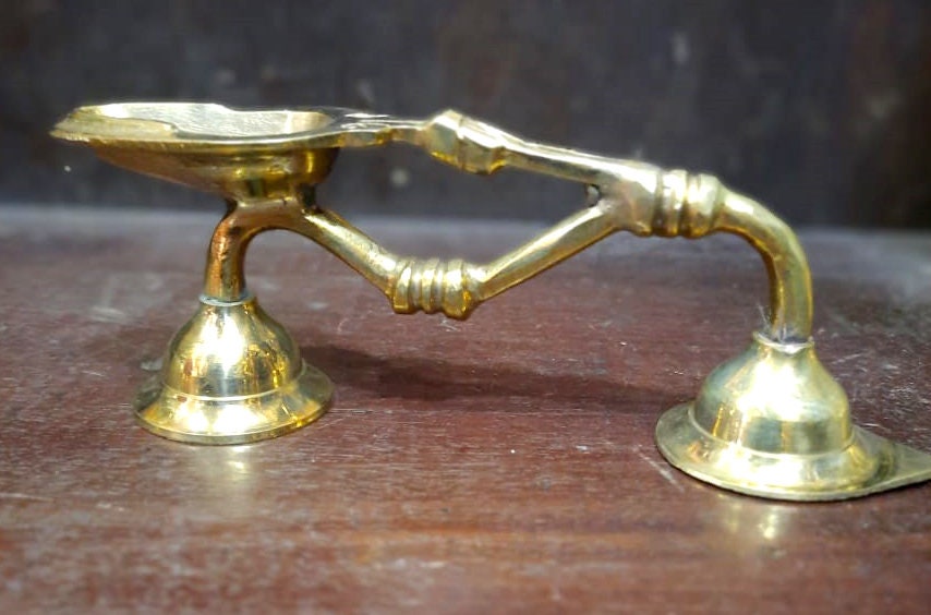 Kerala Kaivilakku, Brass  Diya, Single Large Diya, Traditional Oil Lamp