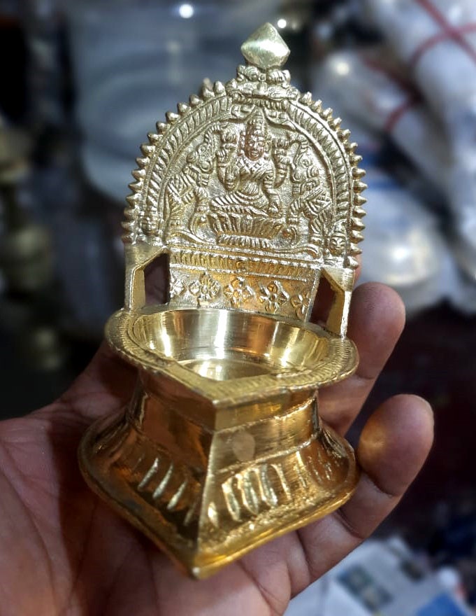 Lakshmi Vilakku Brass Table Diya