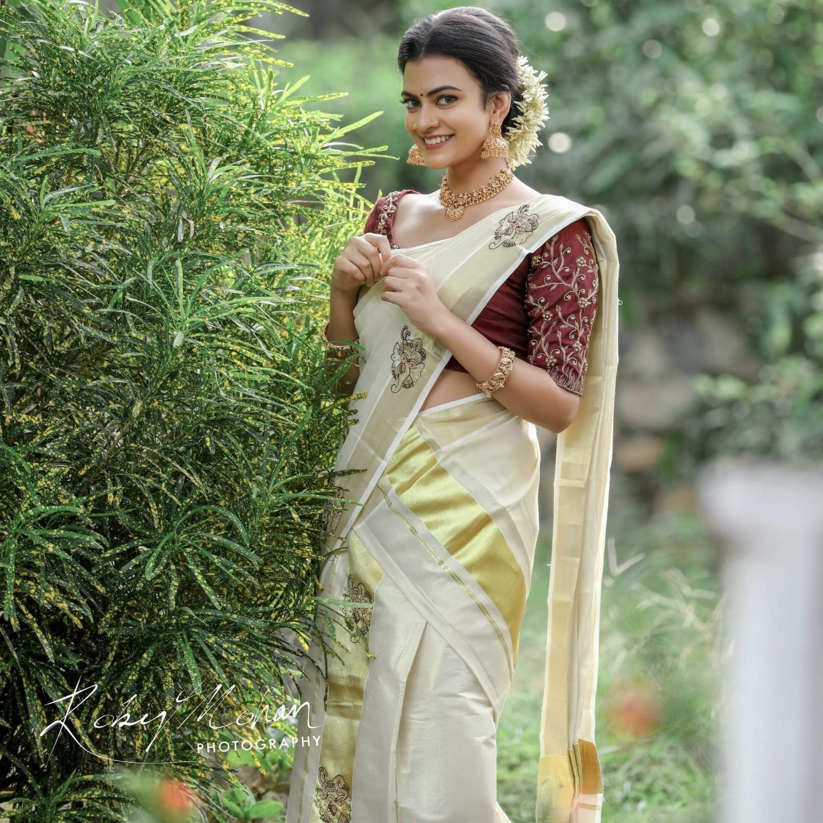 Mundu is the traditional dress of hotsell