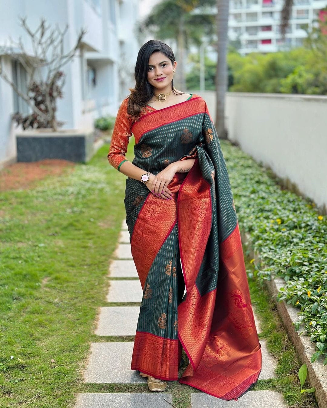 Kerala Bottle Green and Red Combo Banarasi Border Kubera Pattu Saree, Kerala Silk Saree,Onam Saree,Party wearHandmade Designs,Wedding, Vishu