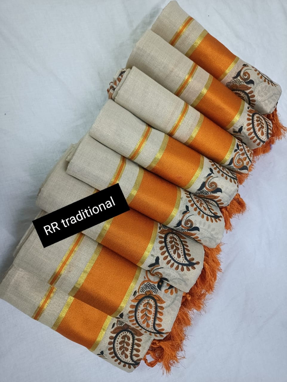 Kerala Special Tissue Running Flower Printed Kunjalam Set Mundu 2.80 Mtr,Kerala Beautiful Designs,Vishu ,Onam,Festival,Traditional,Pooja.