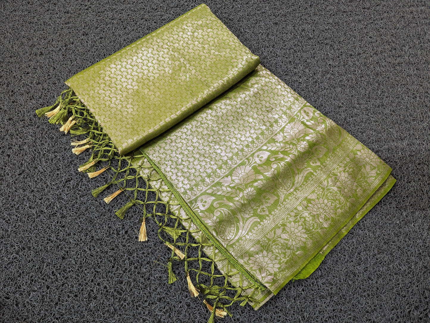 Kerala Olive Full Banarasi Weave Kubera Pattu Saree,Silk saree, Kerala Saree, Vishu saree ,Onam Saree,Handmade Designs,Wedding,Party wear