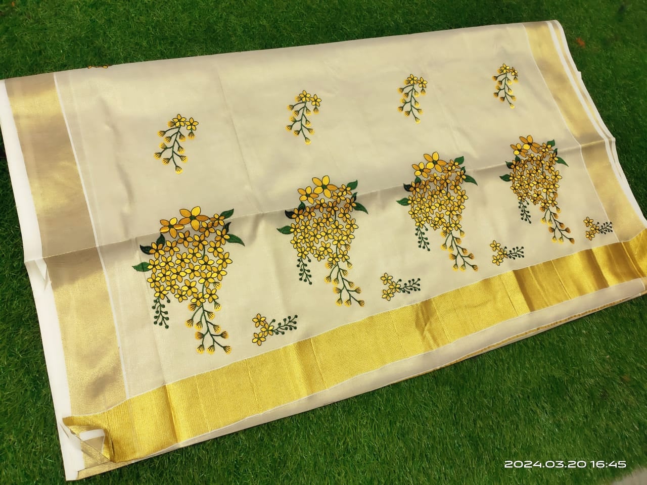 Kerala Embroidered Kanikkonna Golden Tissue Saree With  Blouse material 6.25Mtr,Kerala Saree,Vishu Saree ,Onam Saree ,Handmade Designs,Pooja