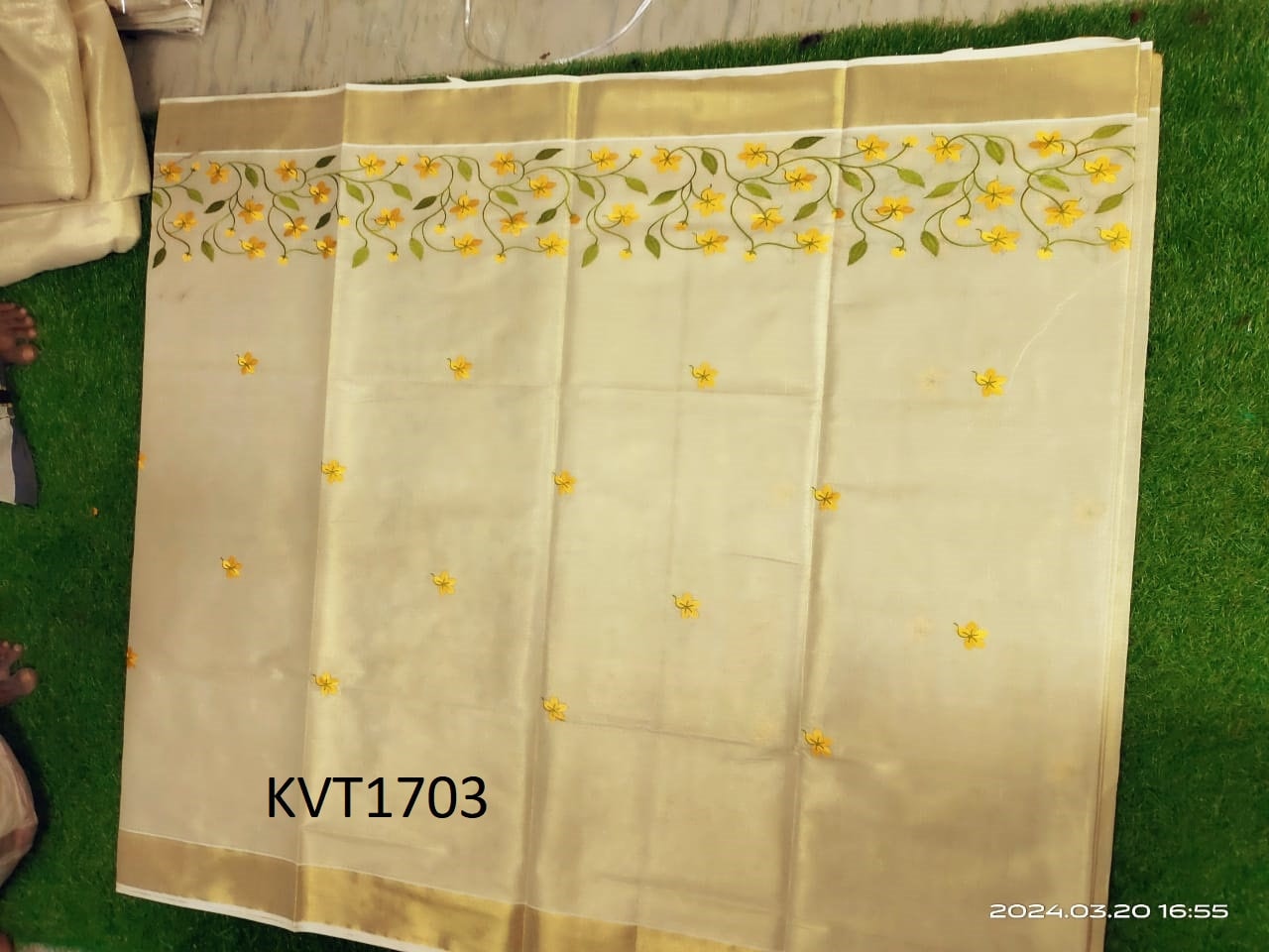 Kerala Embroidered Kanikkonna Golden Tissue Saree With  Blouse material 6.25Mtr,Kerala Saree,Vishu Saree ,Onam Saree ,Handmade Designs,Pooja