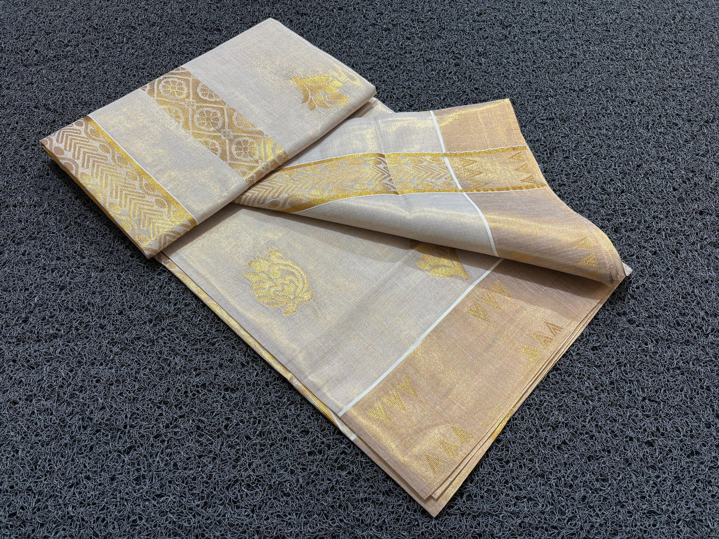 Kerala Traditional Premium golden tissue jacquard weave work with Tussels  Saree with Stitched Blouse or with Blouse Material  only