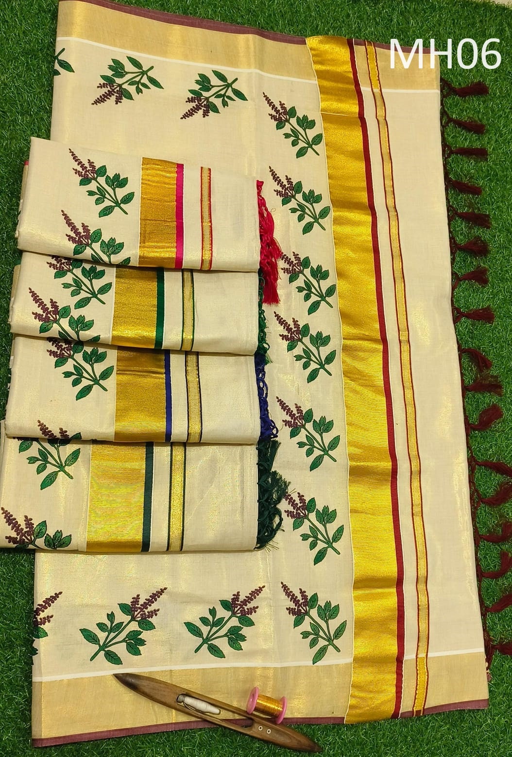 Kerala Special Tissue Saree 6.25 mtr, Kerala Saree, Vishu saree ,Onam Saree , Handmade designs, Pooja,Marriage and other Special Occassions