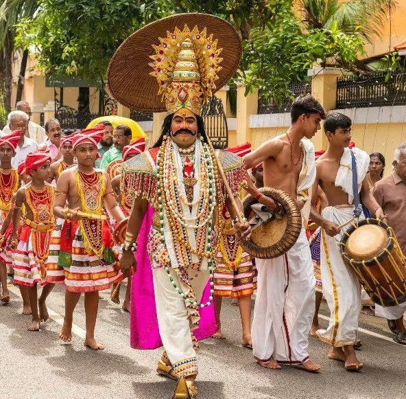 Olakkuda,Ola kuda,Kerala traditional Umbrella,Palmyra leaf umbrella,Mahabali  Umbrella,Onam Umbrella,Kerala Temple Umbrella,Onam celebration