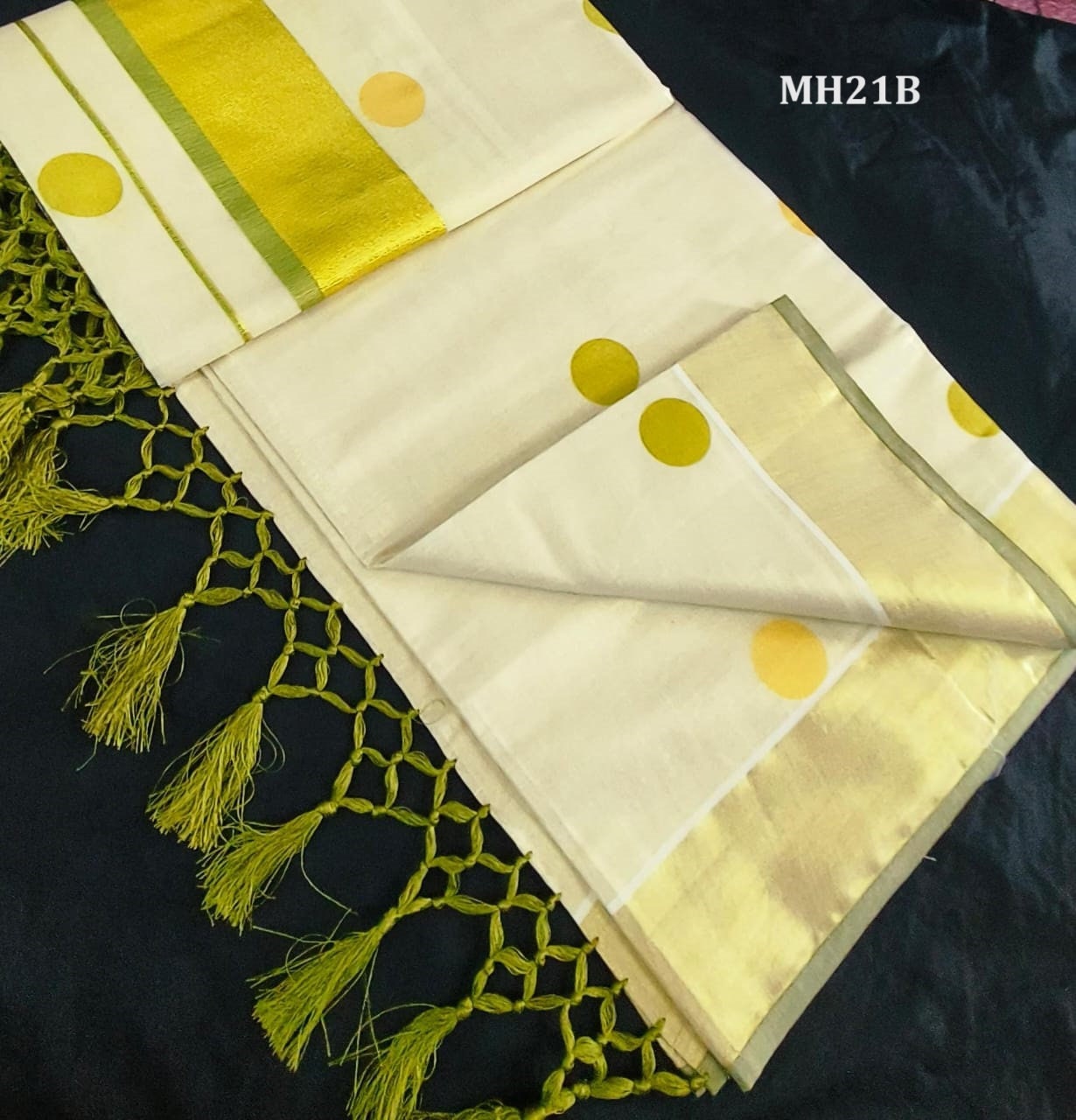 Kerala Traditional Golden Tissue Printed Saree with stitched Blouse or Blouse Material / Indian Saree, Kerala Traditional Saree, Onam Saree